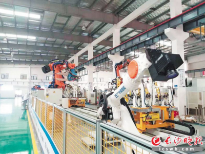 長(zhǎng)沙智能裝備產(chǎn)業(yè) 技術(shù)開(kāi)發(fā)與場(chǎng)景應(yīng)用雙輪驅(qū)動(dòng)